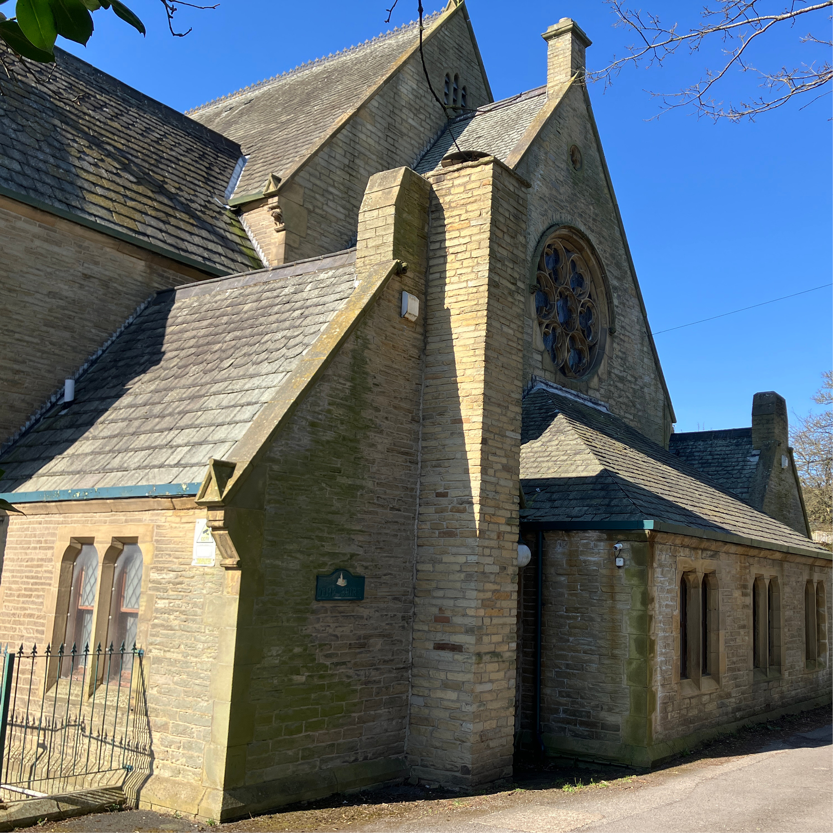 Design, supply, installation and commissioning of an energy-efficient Air Conditioning system in West Yorkshire